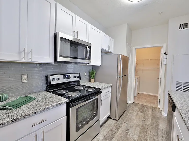Village at Potomac Falls Apartment Homes — Photo 2