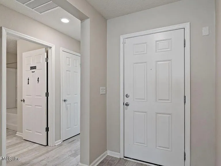 3106 Hawks Hill Ln — Photo 5