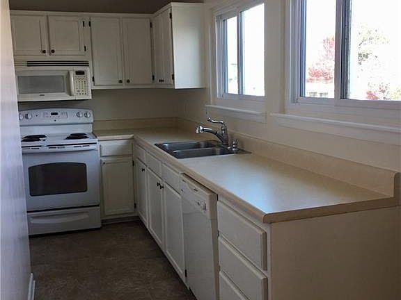 5th image of 3784 Chimney Creek Dr