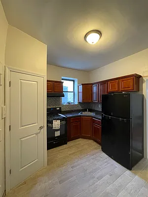 Rented by Citi Nest Group LLC | media 11