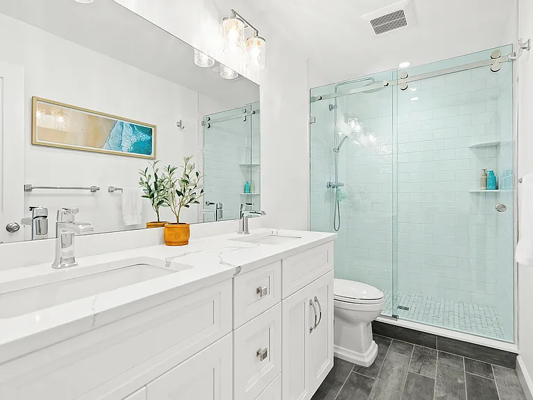 111 Runnymeade Dr — Photo 11