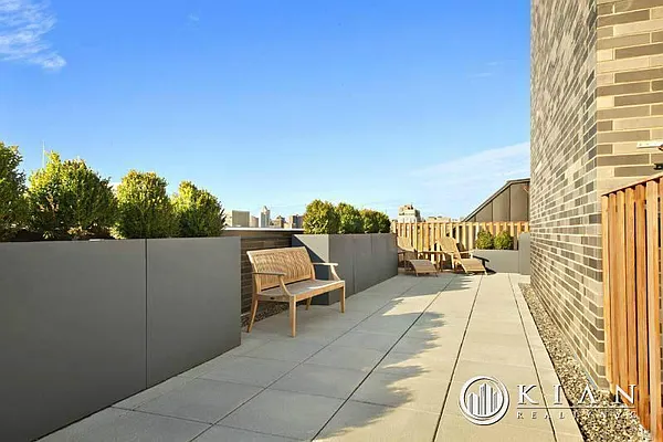 Rented by Kian Realty | media 42