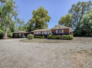 19002 W Niles Ln, Redding, CA 96002