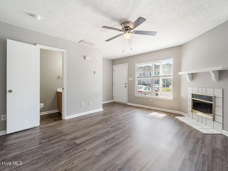 977 W Pueblo Dr — Photo 5