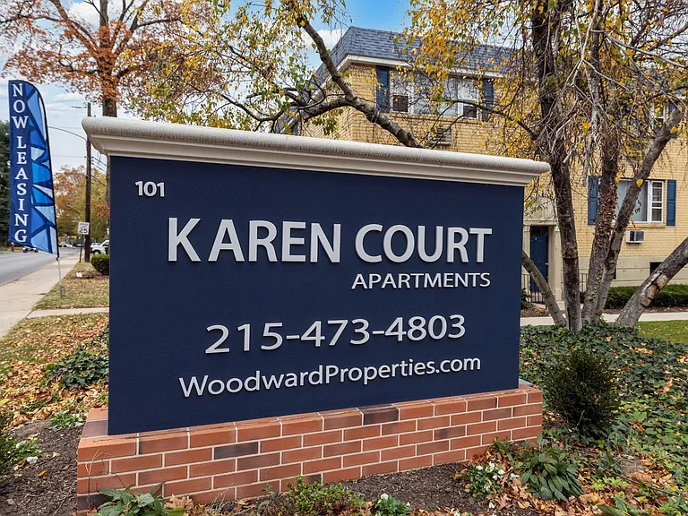 Karen Court Apartments — Photo 3