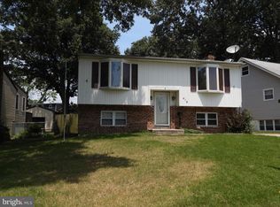 619 Lakeview Dr, Runnemede, NJ 08078