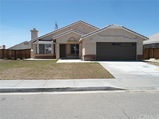 1st image of 15472 Guava Way