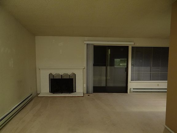 3rd image of 11808 100th Ave NE Unit 1
