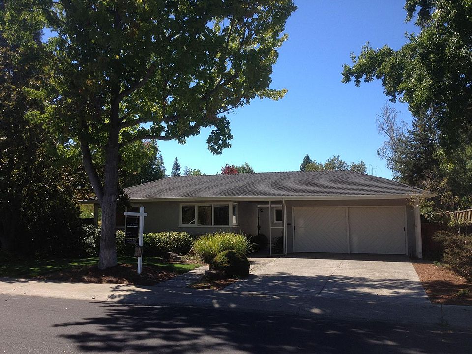 1st image of 652 Glenbrook Dr