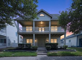 1013 Wenk Dr, Aubrey, TX 76227