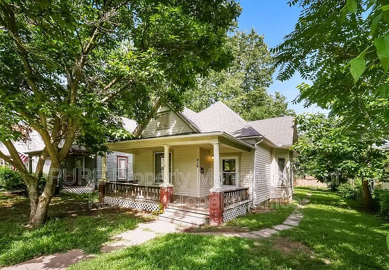 416 SW Clay St — Photo 2