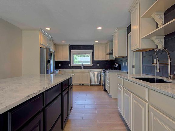 3rd image of 14119 SE Bella Vista Cir