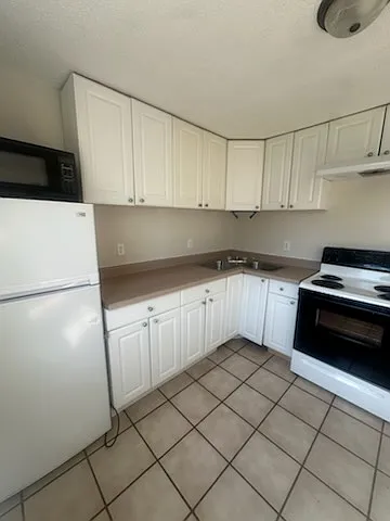613 N Franklin Ave #2 Photo 1