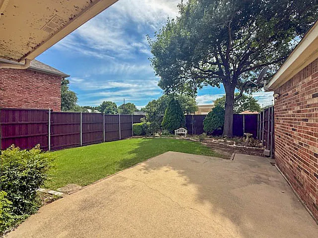 104 San Mateo Ct — Photo 12