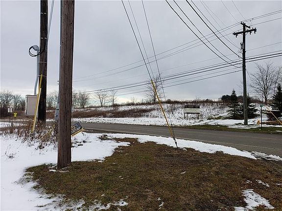 5th image of 80 Woodbridge Dr