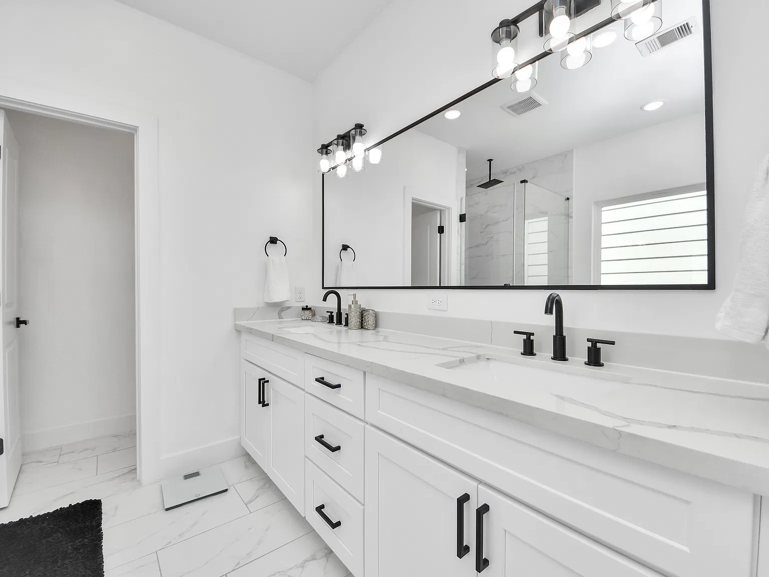 3 bed, 3.5 bath, 1755 sqft, $2,700 — Photo 3
