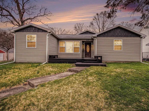 429 W Angela Blvd, South Bend, IN 46617