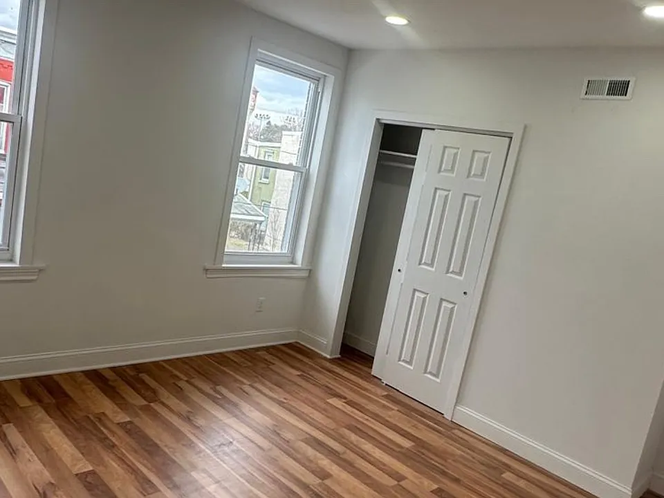 5156 Ogden St