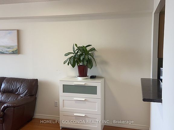 5th image of 75 Bamburgh Cir #1022