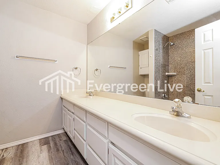 4904 Byron Cir — Photo 14