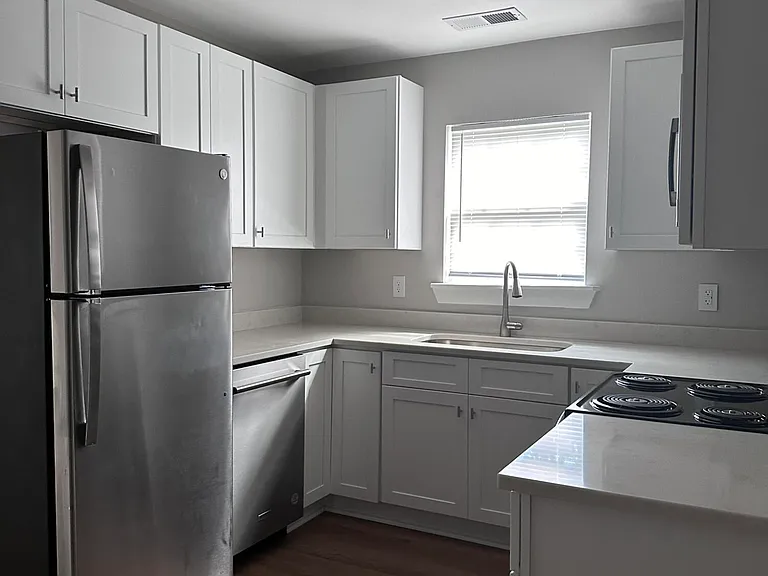 1924 Baxter St #B — Photo 7