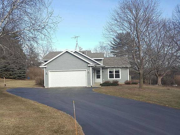 4th image of N6394 Woodridge Dr