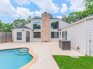 11931 Riverview Dr, Houston, TX 77077