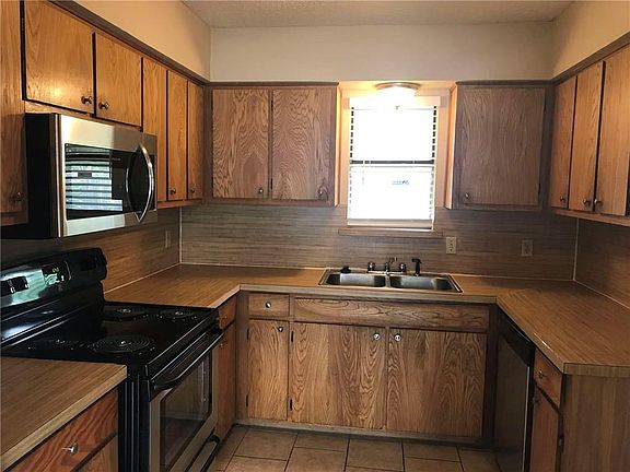 5th image of 1129 Suburban St #1131