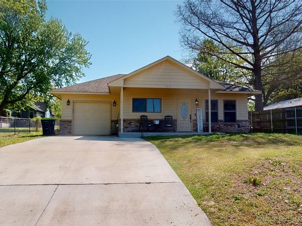 1831 Oak Hills Ln, Ada, OK 74820