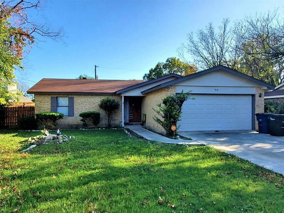 1st image of 919 Hideaway Cir