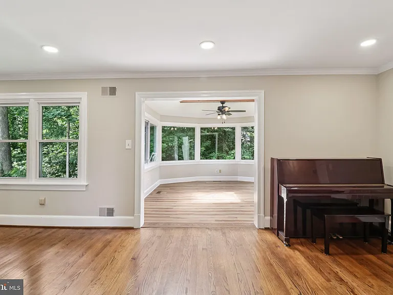 7518 Old Dominion Dr — Photo 19