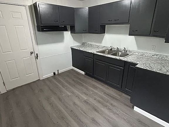 2nd image of 1221 Richard Dr
