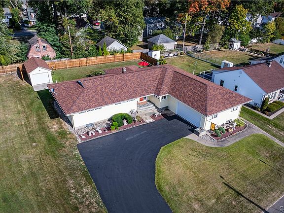 3rd image of 2636 Glenwood Rd
