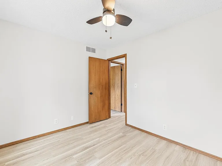 311 N Rutgers St — Photo 23