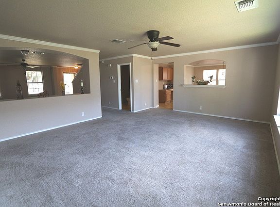 4th image of 10135 Cedarcliff
