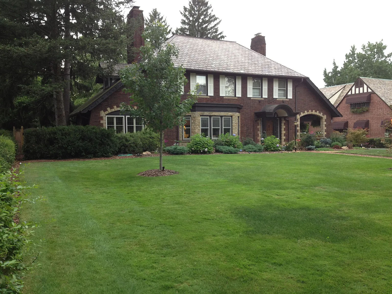 2888 Weybridge Rd photo 1