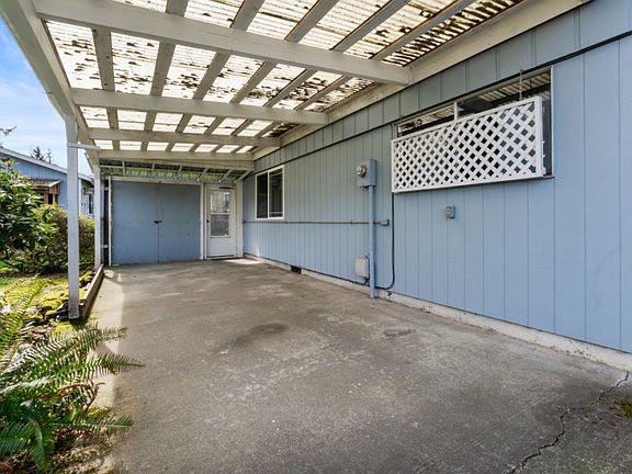 2nd image of 3212 15th Street Pl SW
