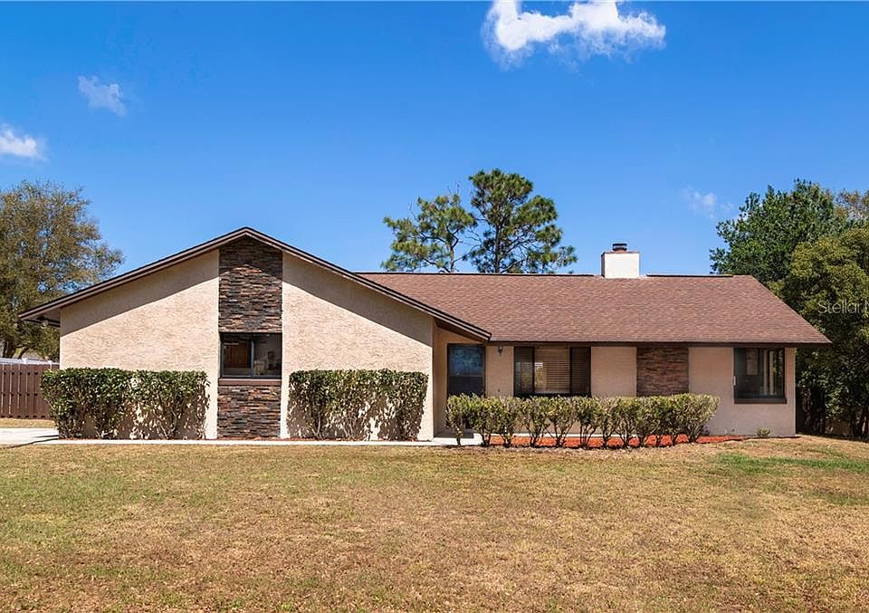 1st image of 16223 Hillside Cir