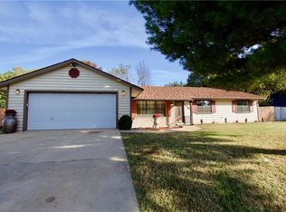 1105 W Nursery Rd, Rogers, AR 72758