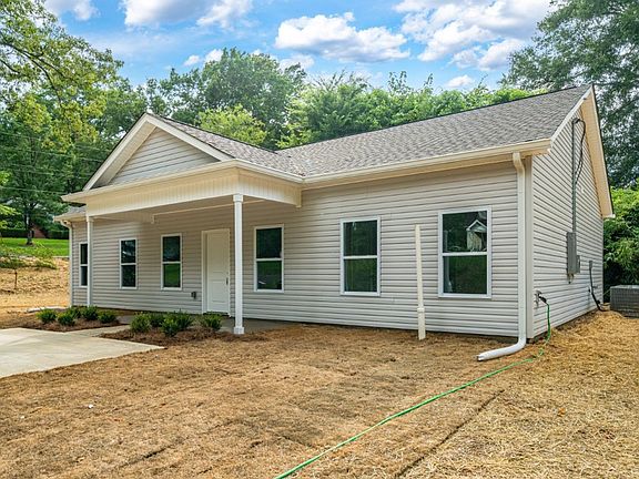 2nd image of 3201 Circle Dr