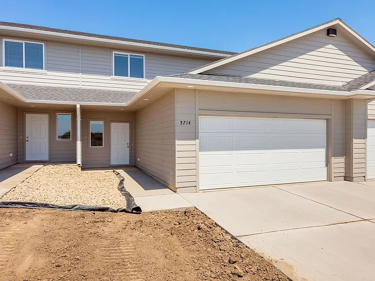 Sundance Ridge / High Noon Place — Photo 2