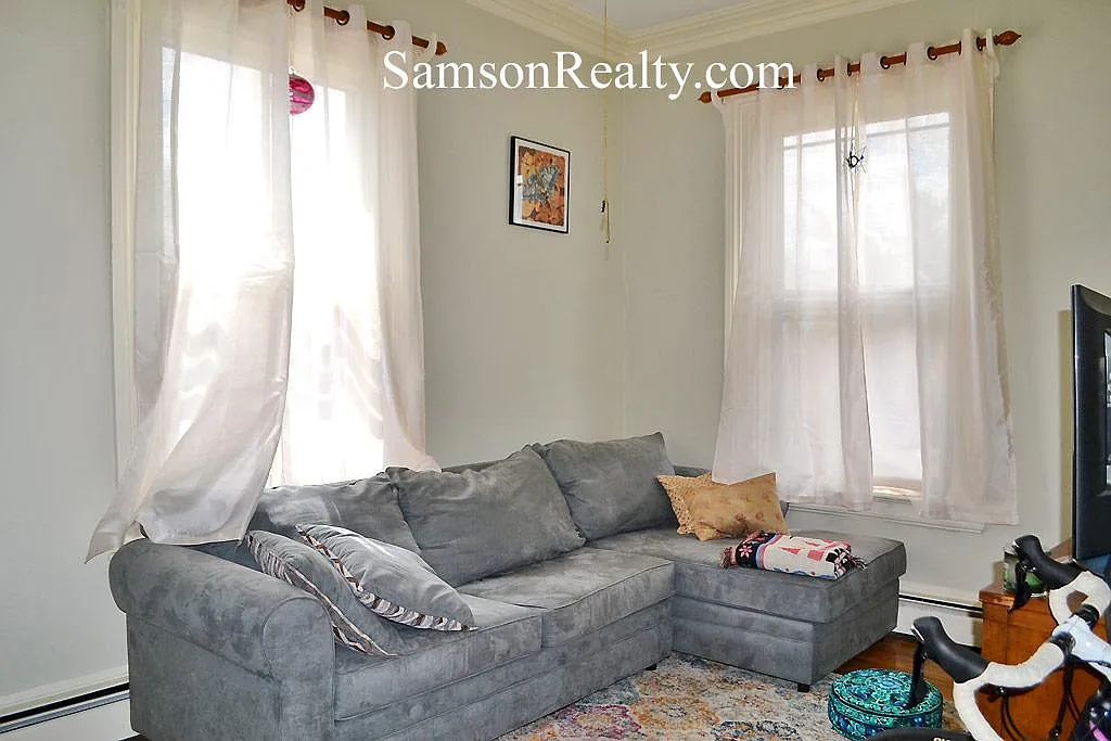 1 bed, 1100 sqft, $1,675 — Photo 3