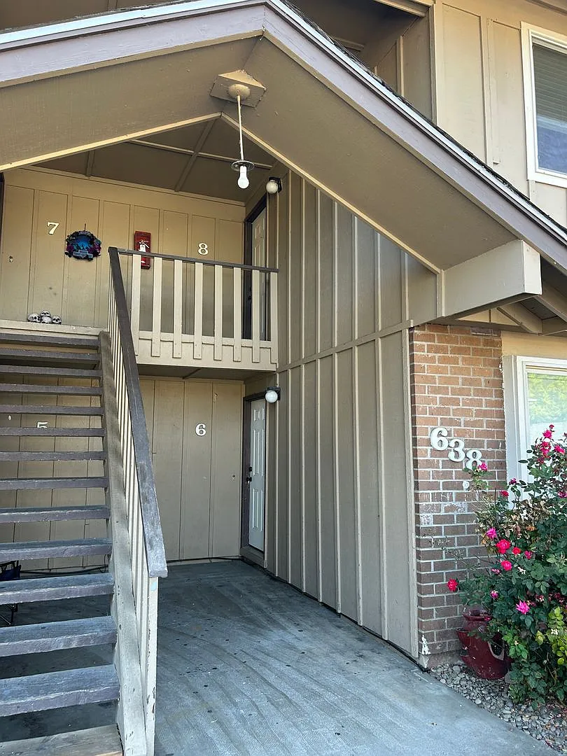 (905) Draper Apartments - 2 Bedroom / 1 Bath — Photo 4