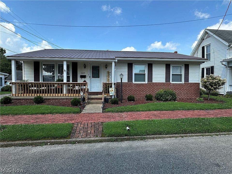 1st image of 609 Lewis St