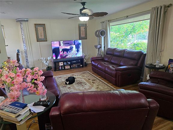 3rd image of 19500 SW 87th Ave