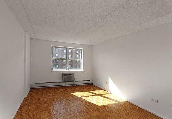 5th image of 301 Elizabeth St #819