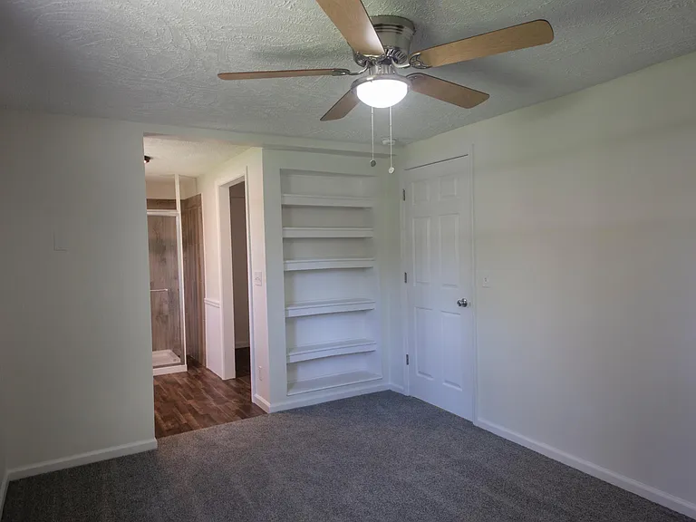 15745 Grace St — Photo 17