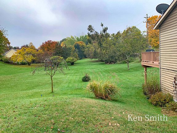 4th image of 1800 Timberlane Ln NE