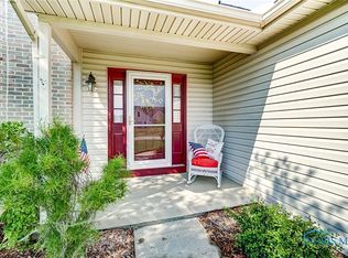 7760 Harvest Gold Dr, Holland, OH
