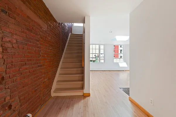 Rented by Compass | media 57